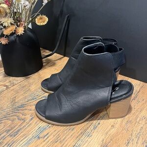 🖤 Misk Black Peep-Toe Heeled Sandals – MISK – Size 7
